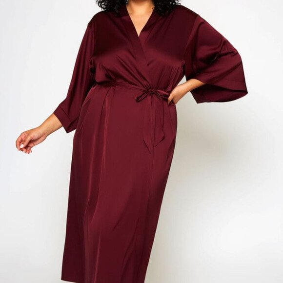 Plus Size Tania Robe- Burgundy